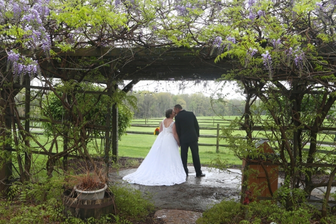 Armstrong Farms Fieldstone Barn Wedding Photography